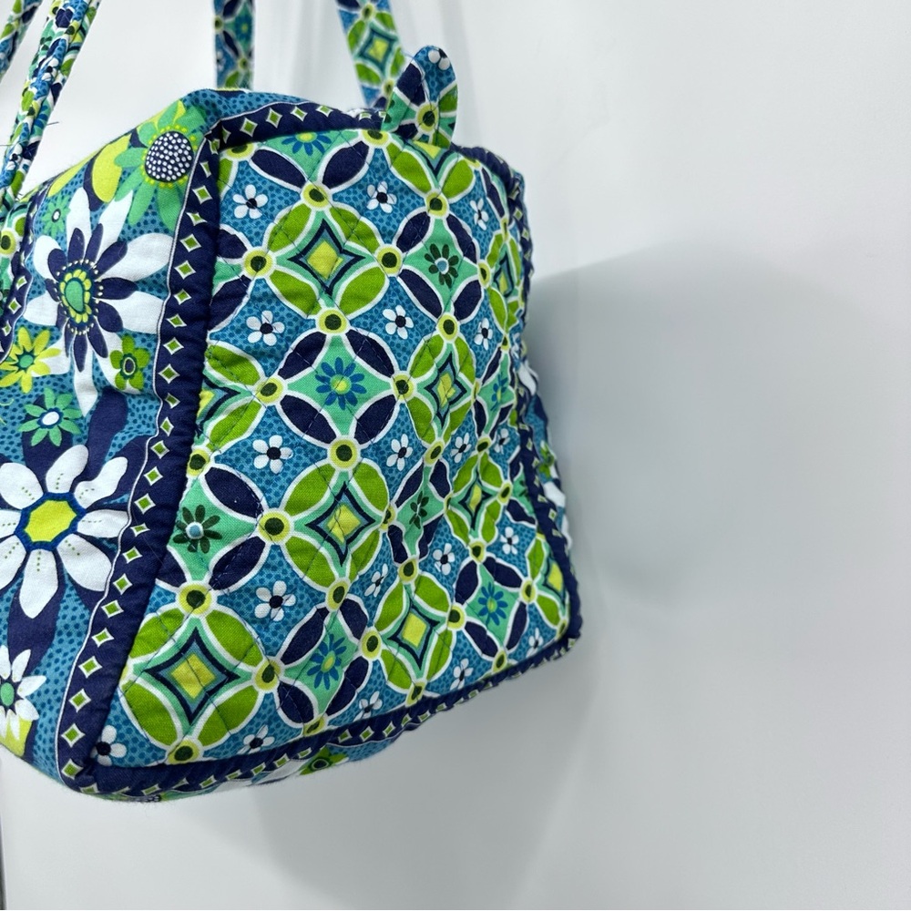 Vera Bradley Daisy Daisy Travel Quilted Weekender Duffel Bag Blue Green - Picture 3 of 13